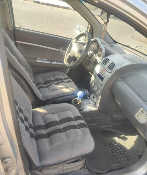 هيونداي i10 2011 - صورة 4