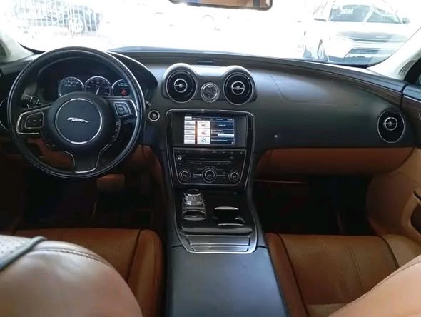 جاغوار XJ 2015 - صورة 3