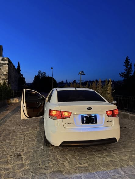 كيا فورتي 2012 - صورة 5