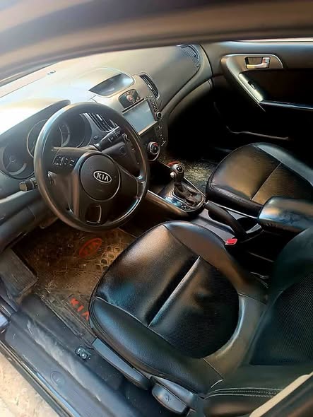 كيا فورتي 2011 - صورة 2