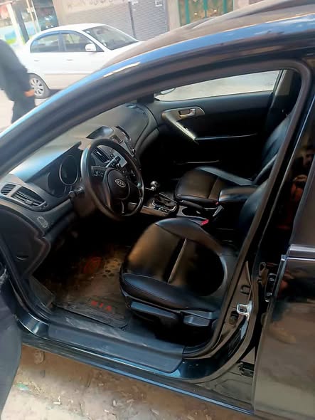 كيا فورتي 2011 - صورة 5