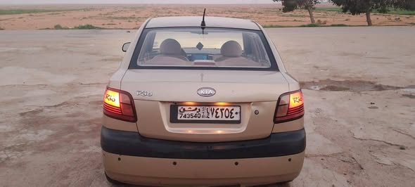 كيا ريو 2008 - صورة 1