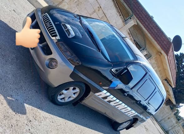 هيونداي ستاريكس 1999 - صورة 3