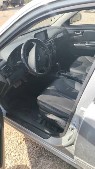 كيا اوبتما 2010 - صورة 1