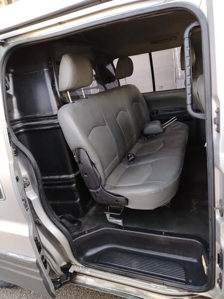 هيونداي غراند ستاريكس 2007 - صورة 4