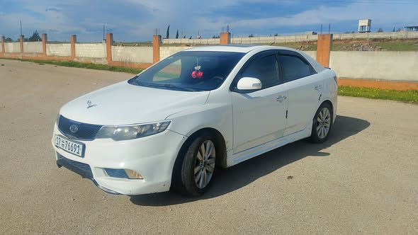 كيا فورتي 2010 - صورة 5