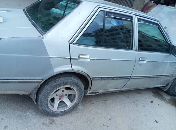 ميتسوبيشي لانسر 1983 - صورة 5