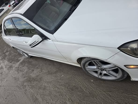 مرسيدس c300 2013 - صورة 2