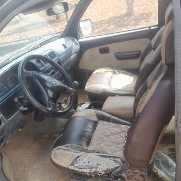 تويوتا هايلوكس 1999 - صورة 2