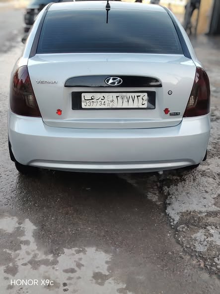 هيونداي فيرنا 2008 - صورة 2