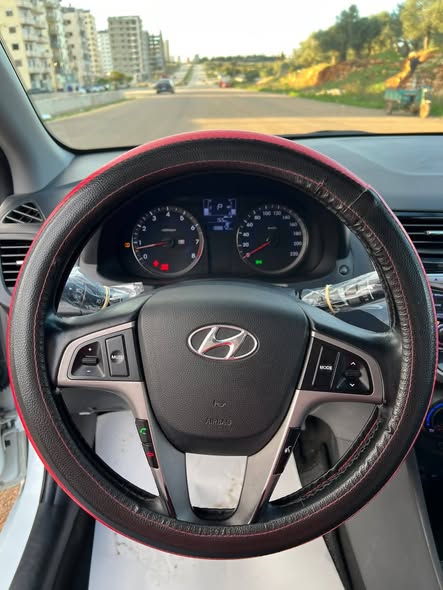 هيونداي اكسنت 2015 - صورة 4