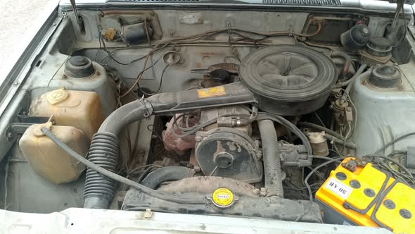 ميتسوبيشي لانسر 1983 - صورة 3