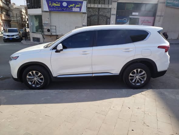 هيونداي سنتافي 2020 - صورة 4