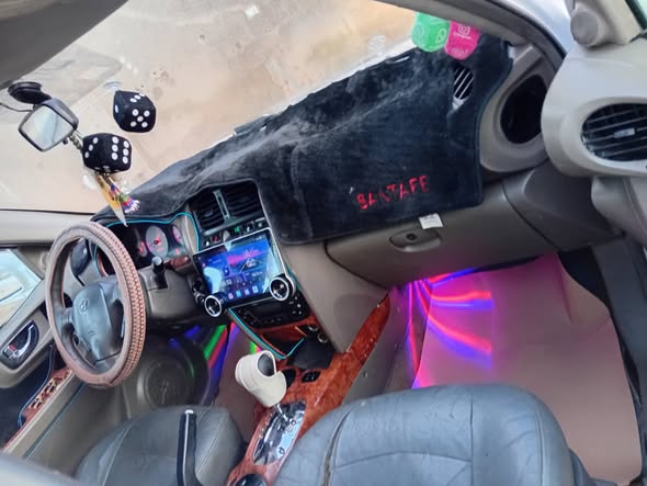 هيونداي سنتافي 2004 - صورة 2