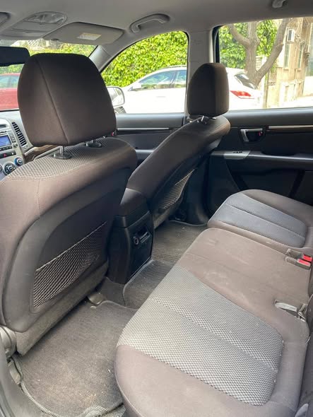 هيونداي سانتفي 2011 - صورة 3