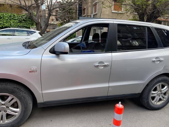 هيونداي سانتفي 2011 - صورة 4