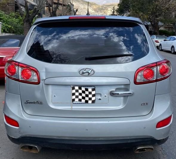 هيونداي سانتفي 2011 - صورة 5