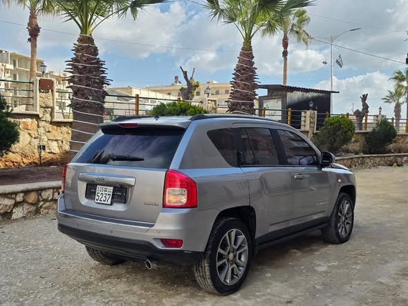 جيب شيروكي 2014 - صورة 5