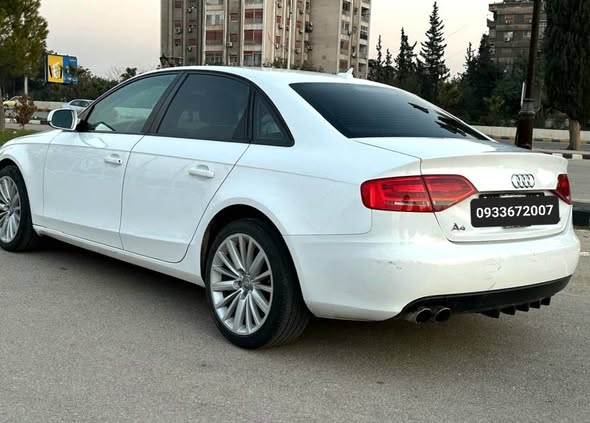 أودي A4 2011 - صورة 2
