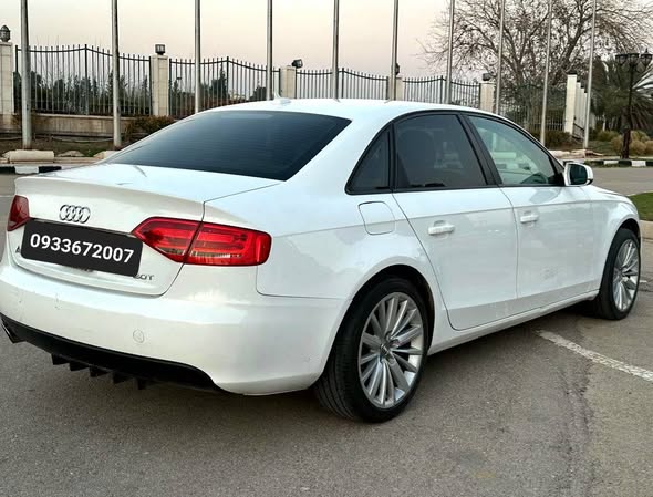 أودي A4 2011 - صورة 4