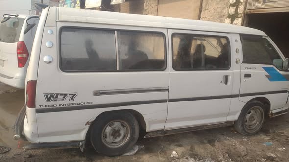 هيونداي اتش 100 1994 - صورة 3