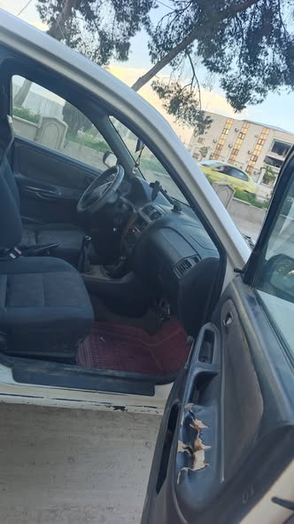 مازدا 626 2000 - صورة 2