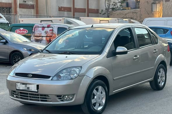 فورد فيستا 2007 - صورة 1