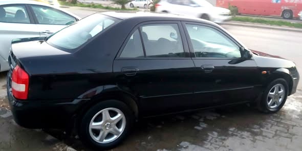 مازدا 323 2002 - صورة 3