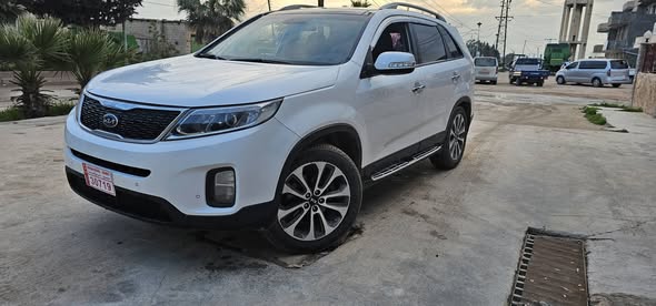 كيا سورينتو 2013 - صورة 2