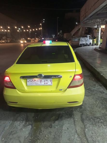 كيا ريو 2010 - صورة 1