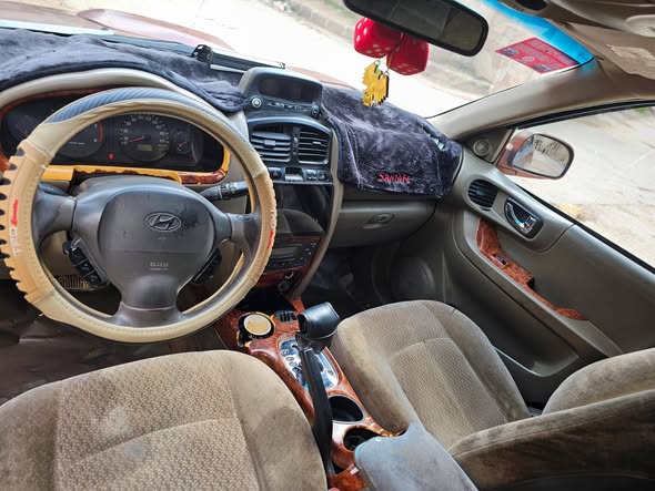 هيونداي سنتافي 2002 - صورة 5