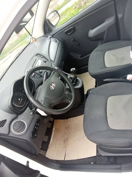 هونداي i10 2010 - صورة 5