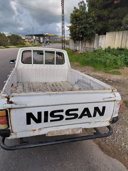 نيسان بيك اب 1992 - صورة 1