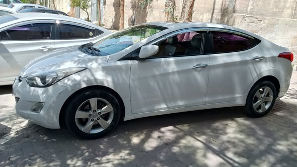 هيونداي افانتي 2012 - صورة 1