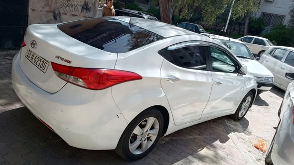 هيونداي افانتي 2012 - صورة 3