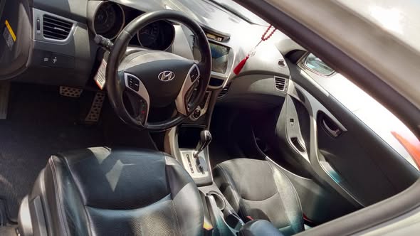 هيونداي افانتي 2012 - صورة 4