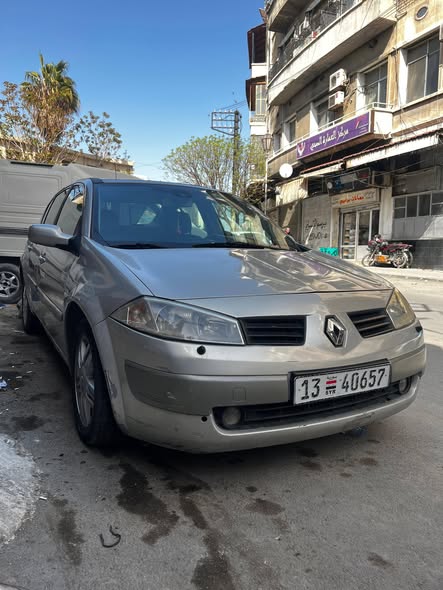 رينو ميغان 2004 - صورة 1