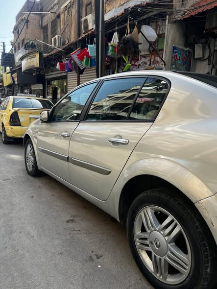 رينو ميغان 2004 - صورة 2