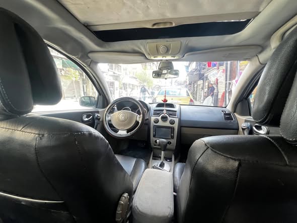 رينو ميغان 2004 - صورة 5