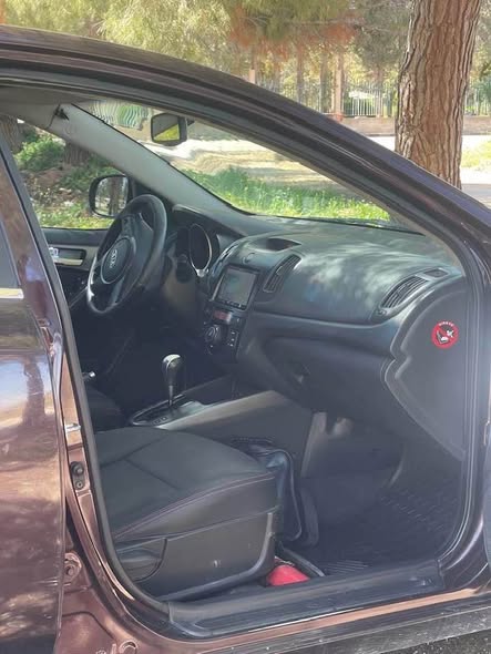 كيا فورتي 2011 - صورة 2