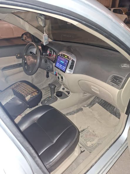 هيونداي فيرنا 2007 - صورة 3