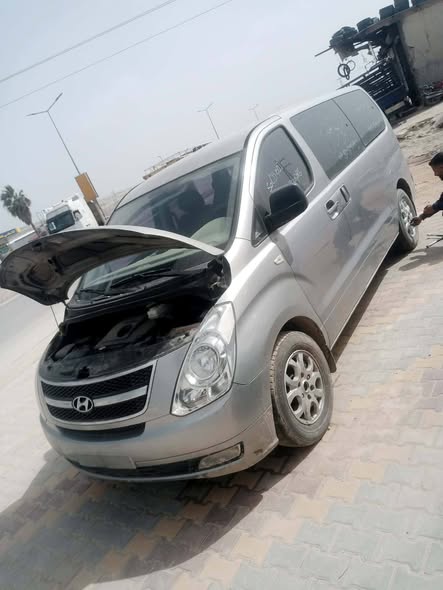 هيونداي اتش 1 2011 - صورة 1