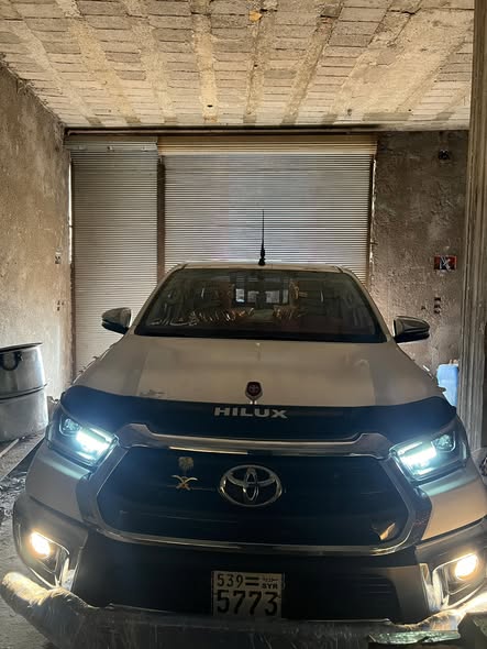 تويوتا هايلوكس 2025 - صورة 2