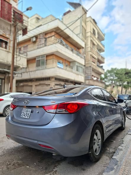 هوندا أفانتي 2012 - صورة 2