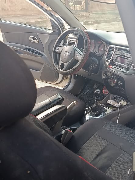 كيا ريو 2011 - صورة 5