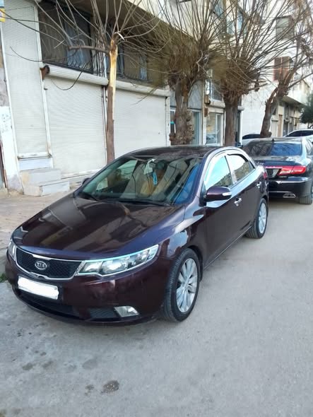 كيا فورتي 2010 - صورة 1