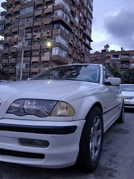 بي إم دبليو E46 2001 - صورة 2