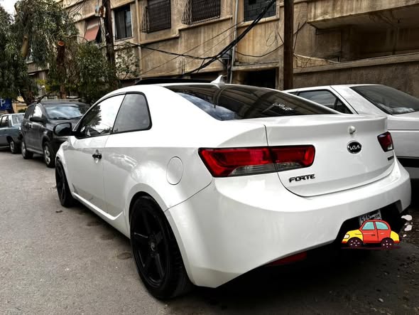 كيا فورتي 2011 - صورة 2