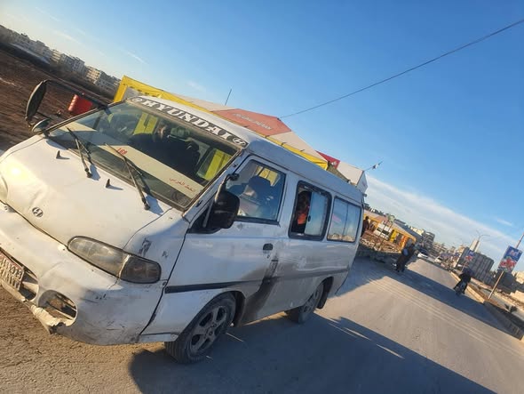 هيونداي H-1 2000 - صورة 1