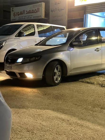 كيا فورتي 2009 - صورة 4